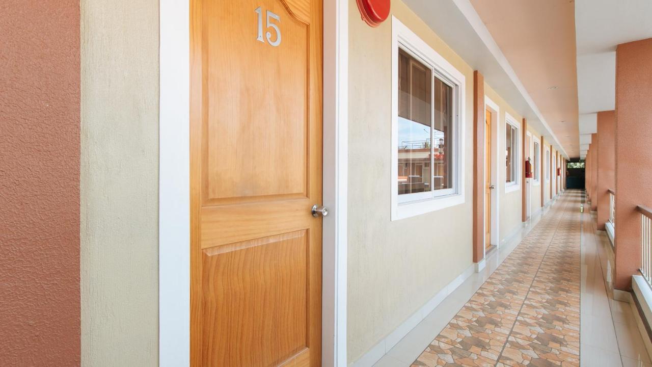 Reddoorz Plus Near Lapasan Plaza Cagayan De Oro Cagayan de Oro Exterior foto